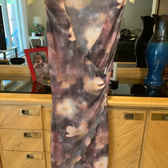 Sleeveless dress - Picture 5 of 6